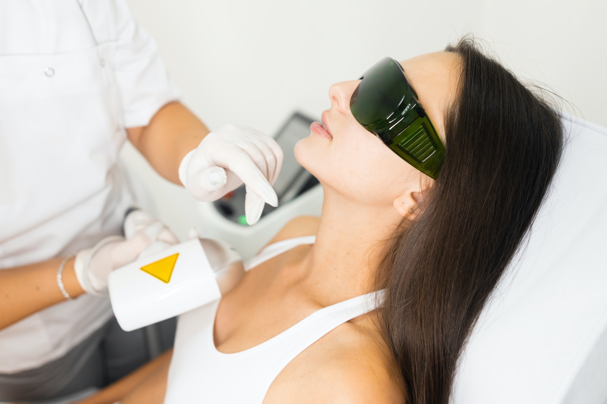 What is Laser Hair Removal Treatment and How Does It Work?